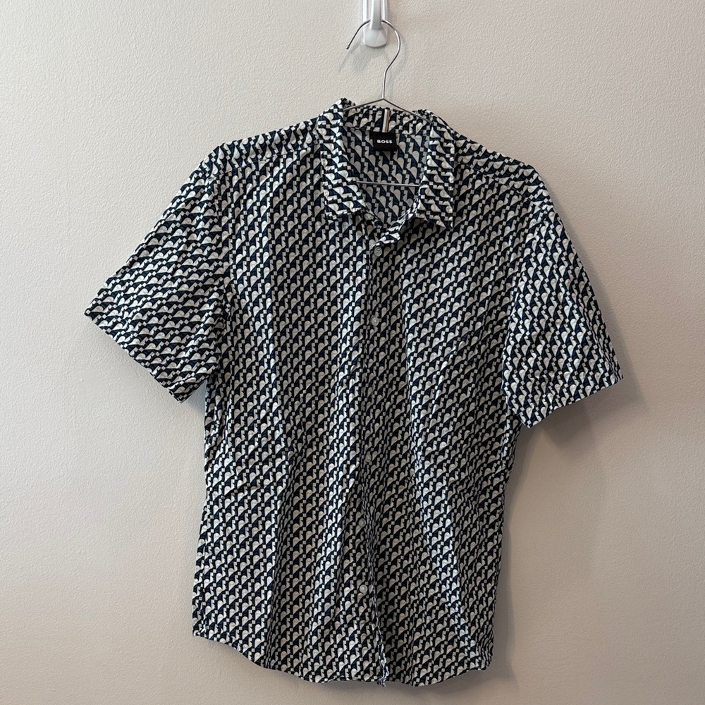 Boss Blue Tan and White Geometric Button Down Shirt Size XL